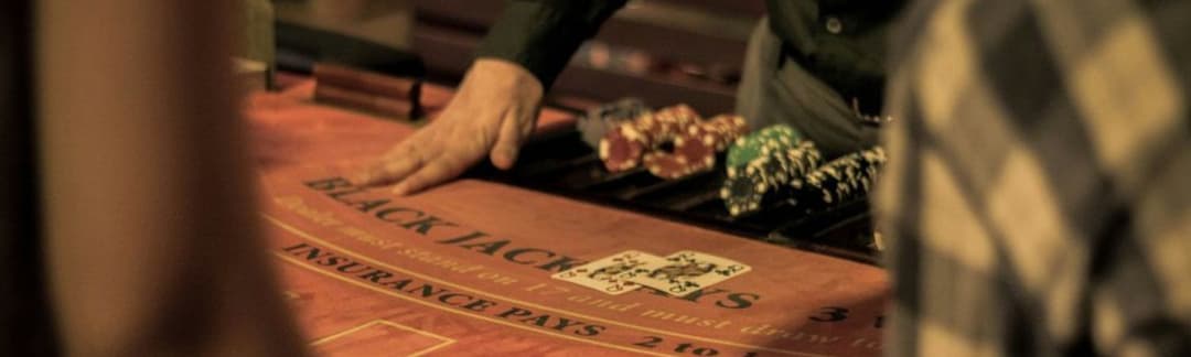 Blackjack med side bets: Er det det værd?