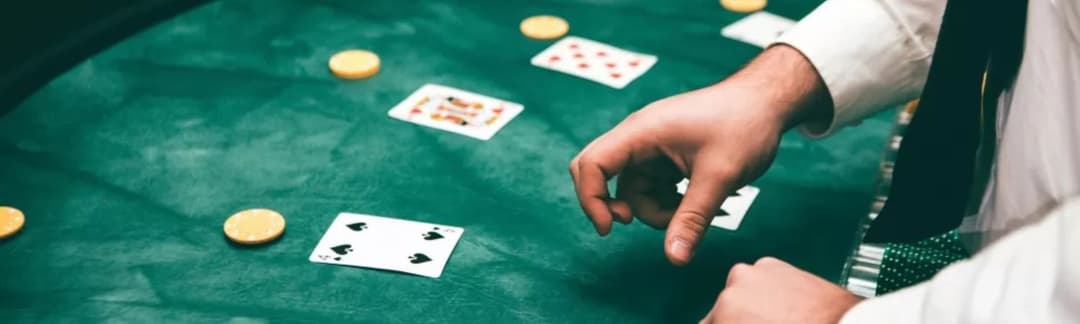 Kan man spille blackjack med flere hænder?